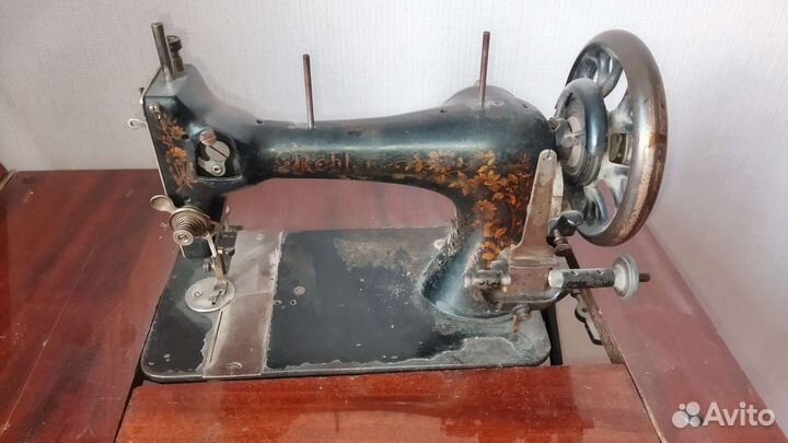 Швейная машина Robler