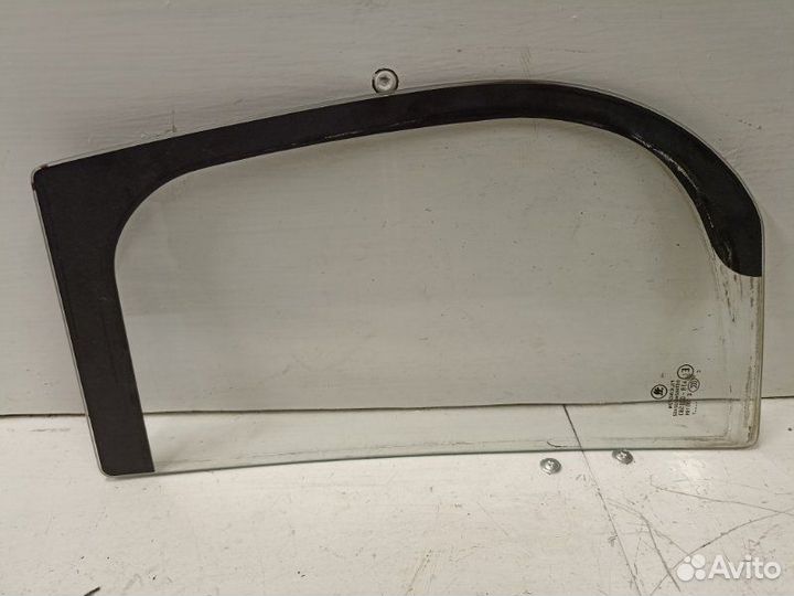 Форточка двери задняя правая Skoda Fabia 5J 2007