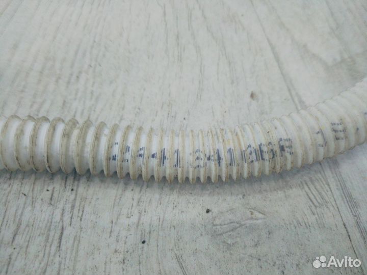 Патрубок вентиляции корпуса Акб Renault duster 2