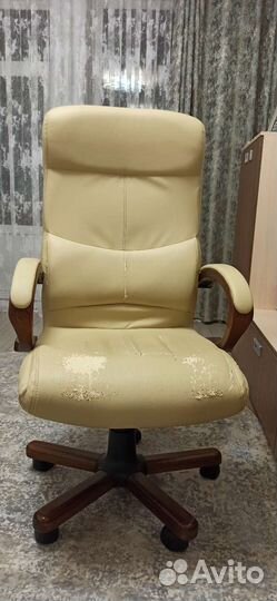 Компьютерное кресло