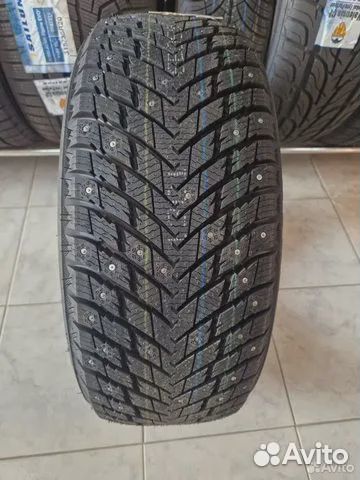 Zmax Winternova Stud II 275/45 R21 110T