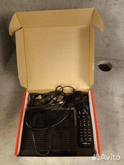 Телевизионная HD приставка Akado