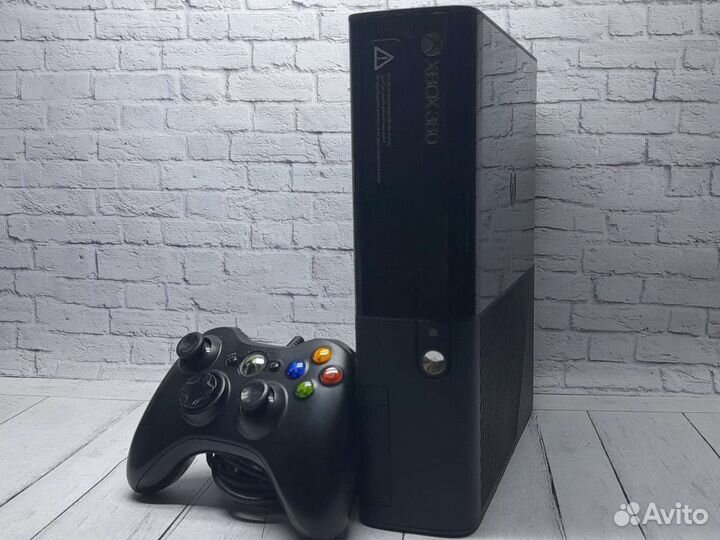 Xbox 360 E 250 gb много игр