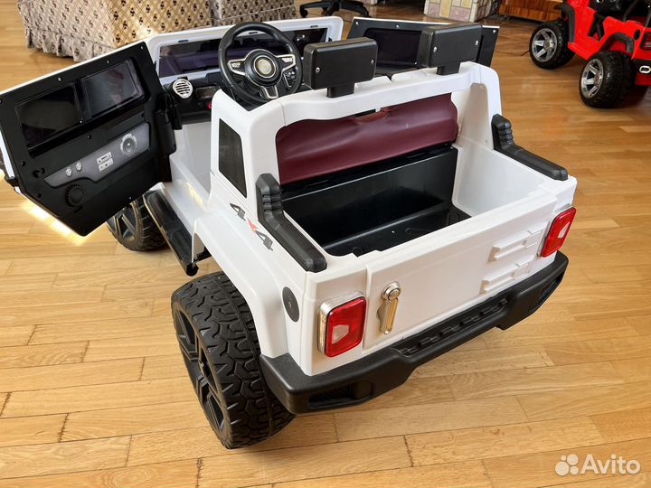 Детский электромобиль jeep wrangler