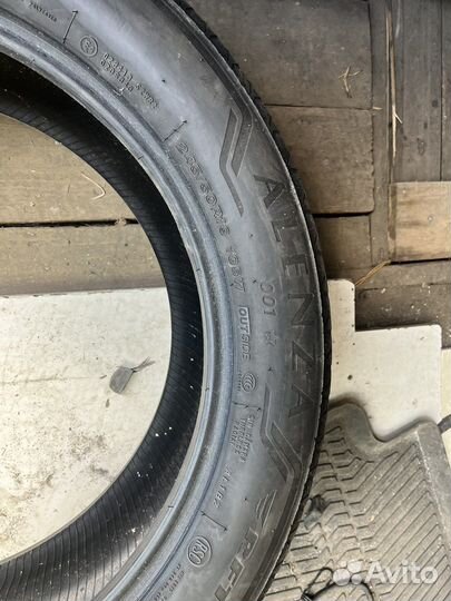 Bridgestone Alenza 001 245/50 R19