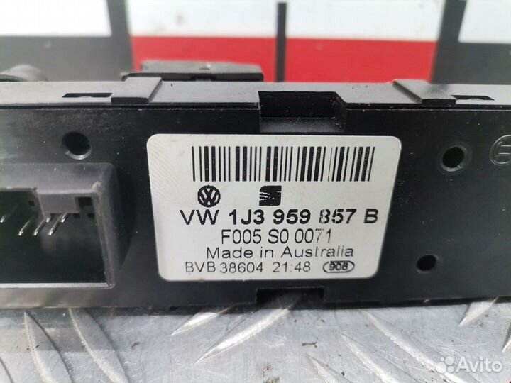 Блок управления стеклоподъемниками Volkswagen Golf