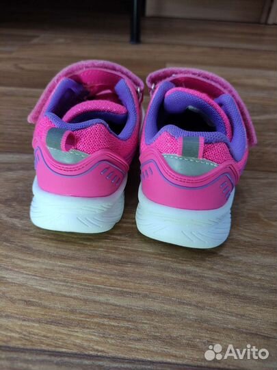 Кроссовки 27 р