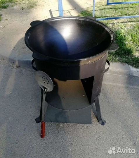 Казан чугунный с печкой на 16л