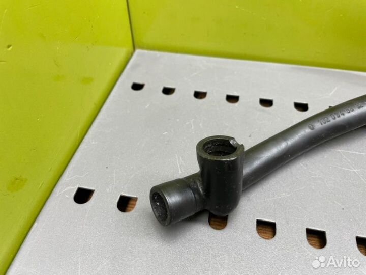 Трубка картерных газов Mercedes-Benz S124 M102.982