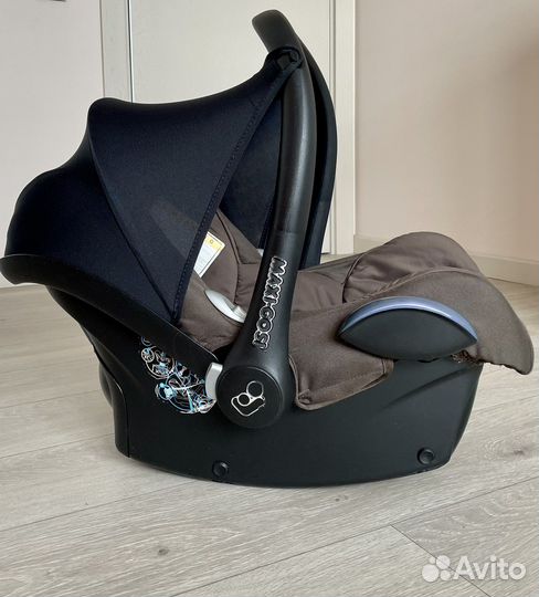 Автолюлька maxi cosi cabriofix