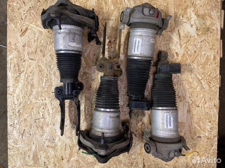 Комплект пневмоамортизаторов подвески Porsche