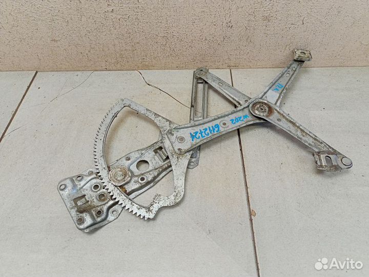 Стеклоподъемник электрический передний левый