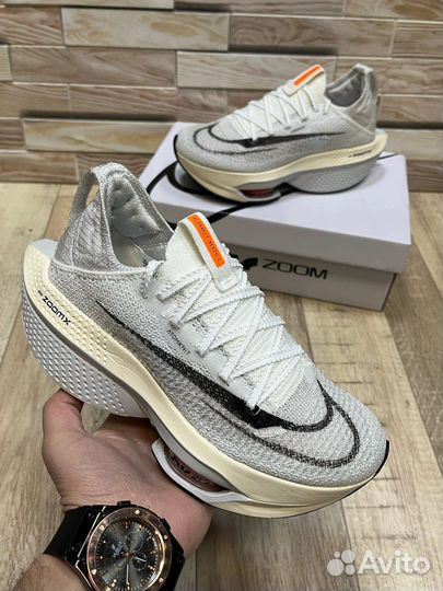 Кроссовки nike zoomx