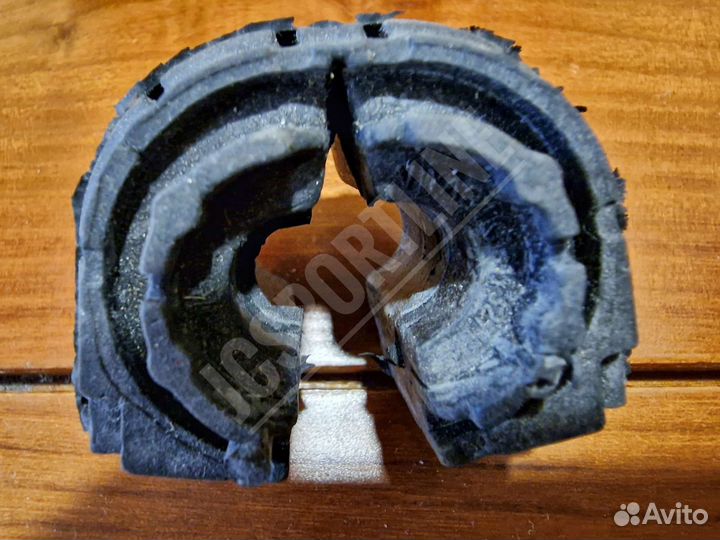 Втулка стабилизатора VW Beetle / Golf 6 / Jetta 6