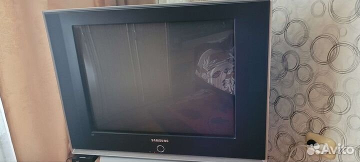 Телевизор samsung