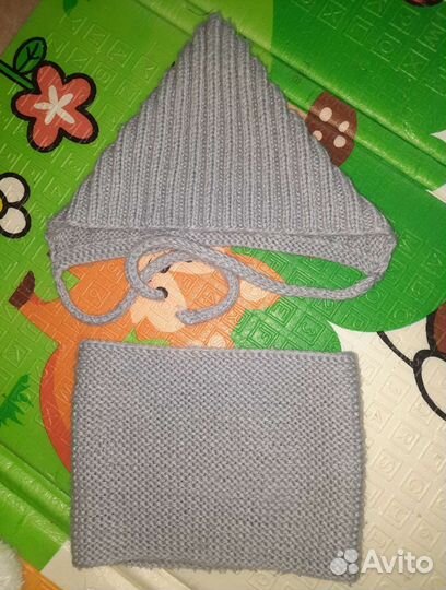 Красивый вязаный набор три предмета