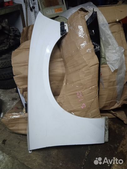 Крыло перед dodge charger LD 2010-14 Г