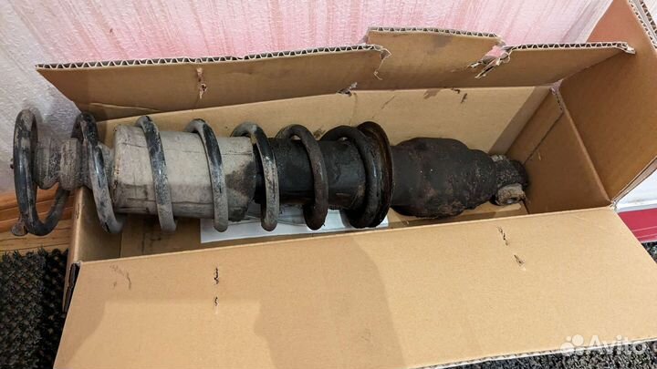 Амортизатор задний