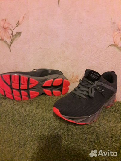 Кроссовки 41-42