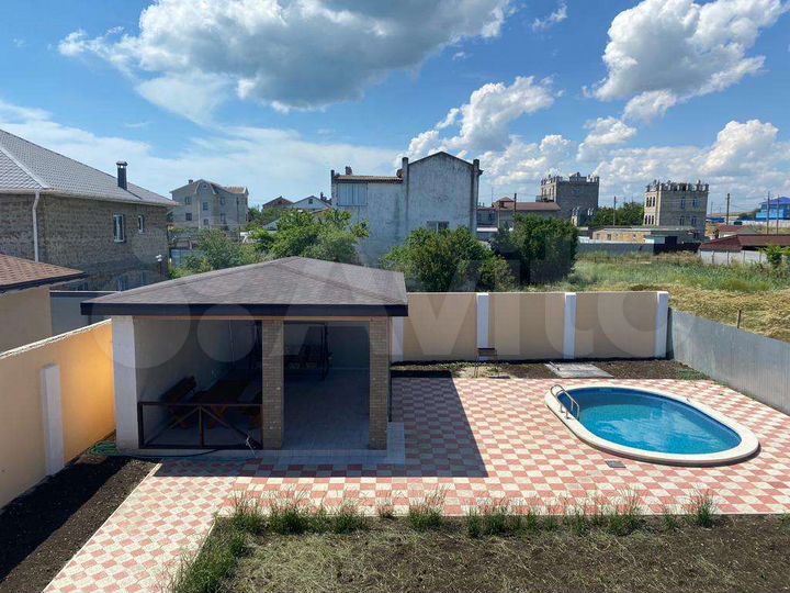 Дом 240 м² на участке 8 сот.