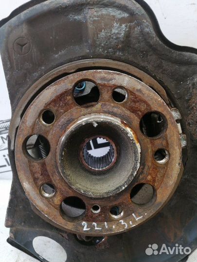 Кулак поворотный задний левый Mercedes W221 Rest