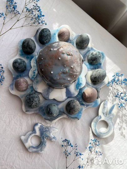 Пасхальная подставка под кулич и яйца