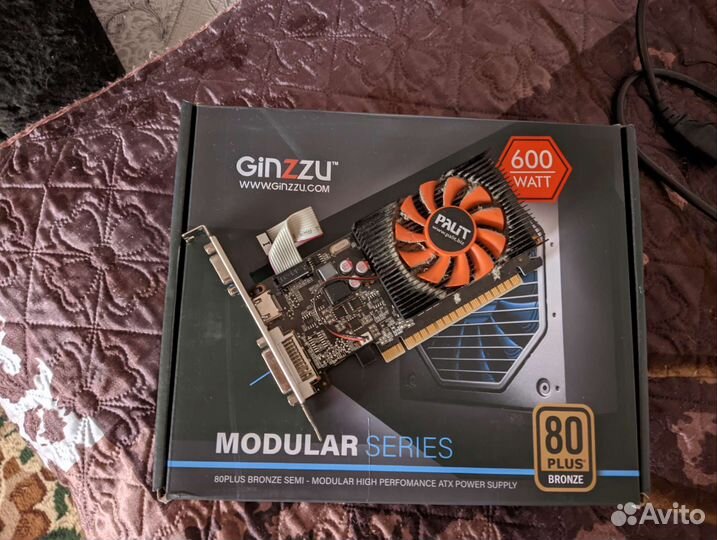 Материнская плата с процессором и памятью