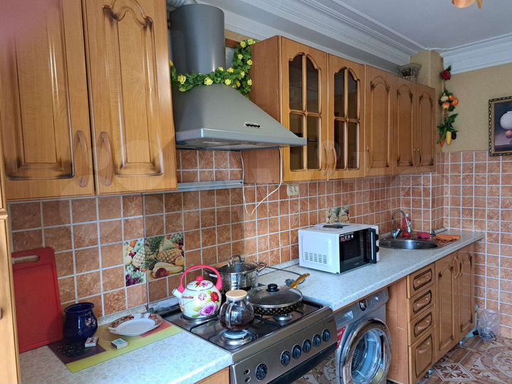 2-к. квартира, 72 м², 4/6 эт.