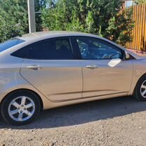 Hyundai Solaris 1.6 MT, 2012, 172 000 км, с пробегом, цена 960 000 руб.