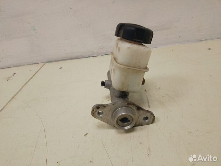 Цилиндр тормозной главный Hyundai Sonata EF 2.0