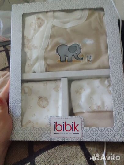 Комплект на выписку новый