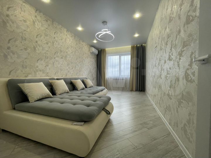 2-к. квартира, 56 м², 11/19 эт.