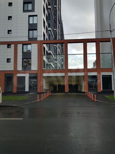 Машиноместо, 13 м²