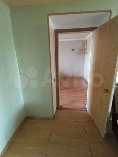 Комната 47 м² в 4-к., 1/9 эт.