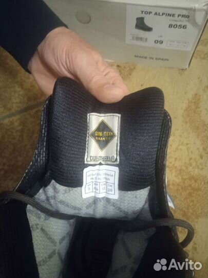 Высокогорные ботинки и скальные туфли