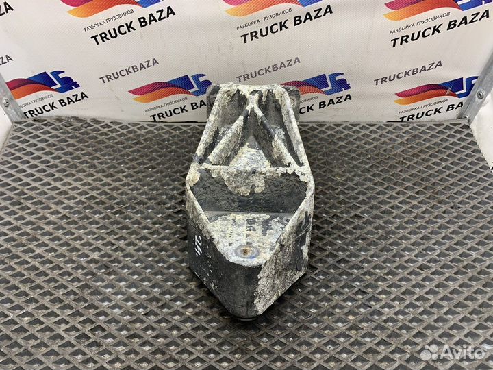 Кронштейн крепления крыла