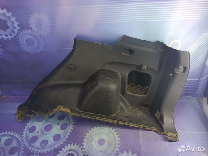 Обшивка багажника правая Kia Sportage 2