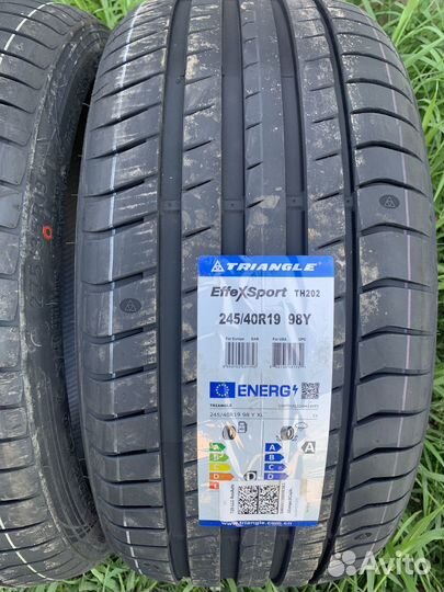 Triangle EffeXSport TH202 245/40 R19 и 275/35 R19 Y