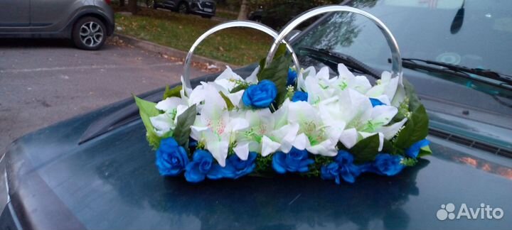 Свадебное украшение на авто