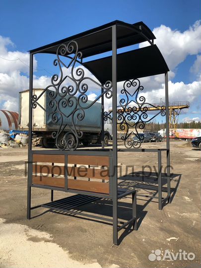 Мангал с навесом