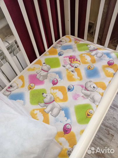 Детская кроватка