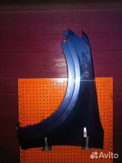 Крыло Mitsubishi pajero 4