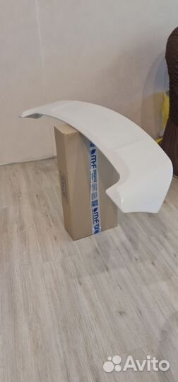 Продам спойлер