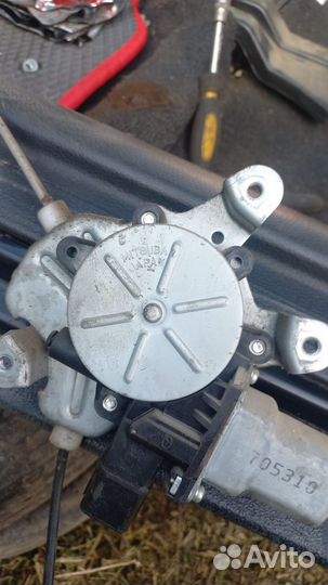 Стеклоподъемник lancer 9