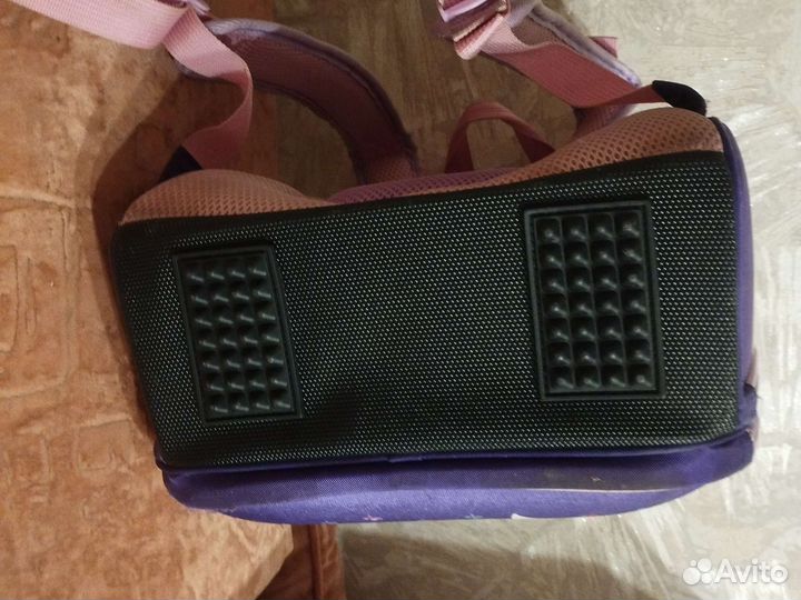 Школьный рюкзак, ранец