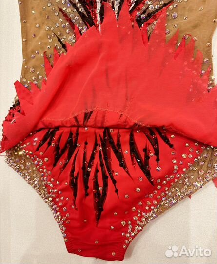 Купальник для художественной гимнастики красный