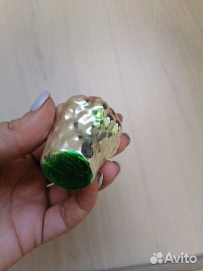 Советская ёлочная игрушка Корзина с ягодами