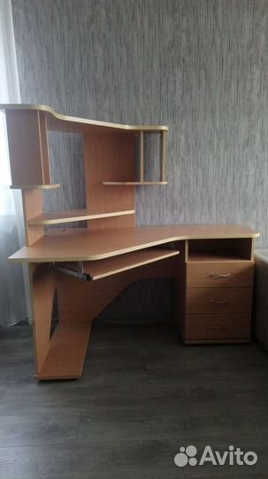 Стол компьютерный 89*140