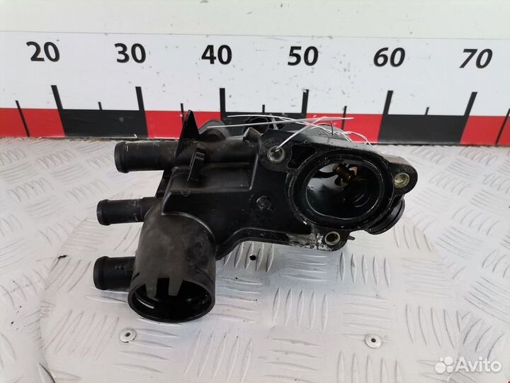 Корпус термостата Volkswagen Golf 4 2001