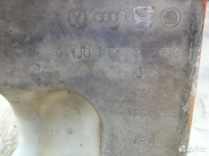 Бачок омывателя volkswagen Bora